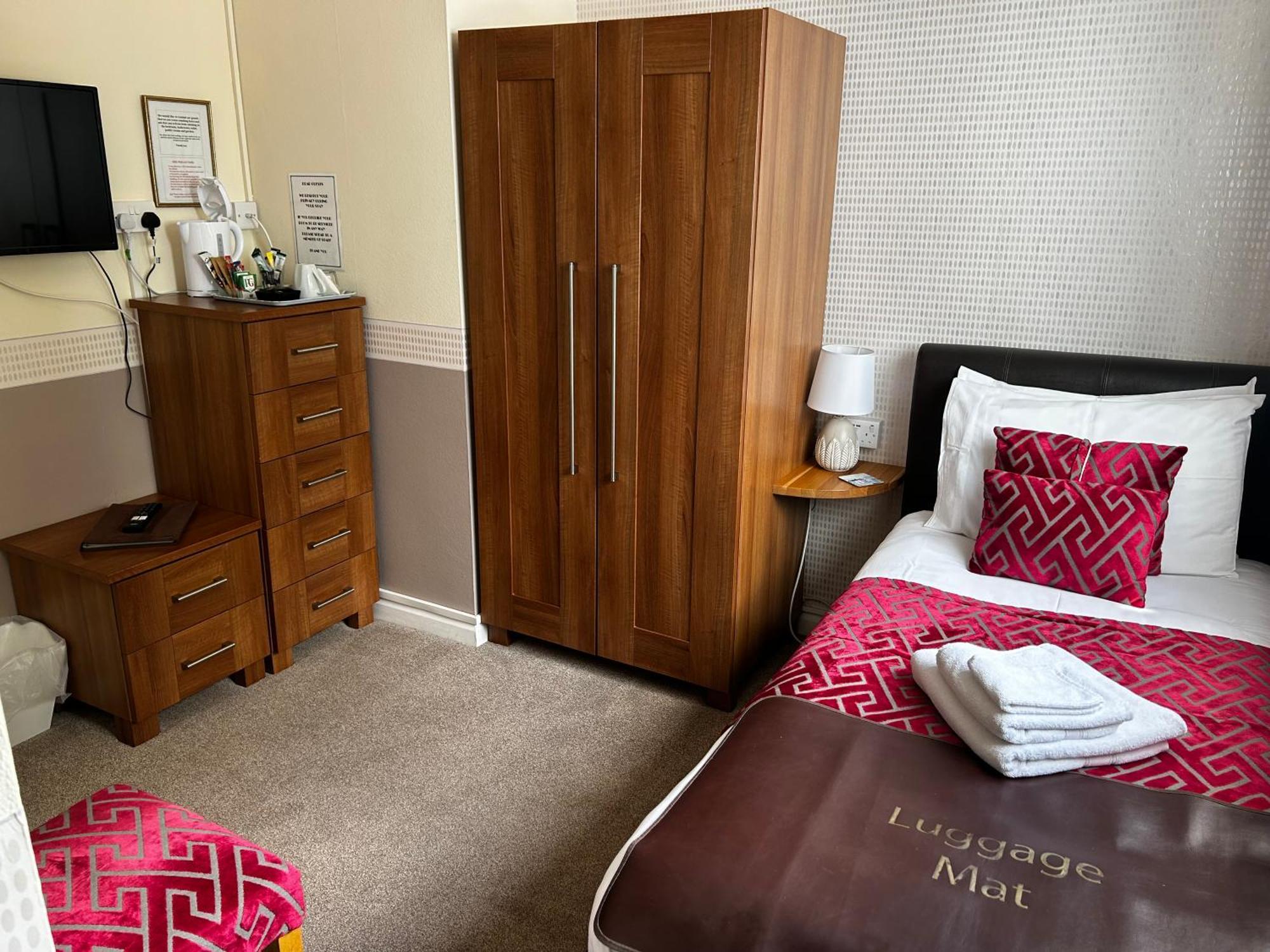 Amber House 4*